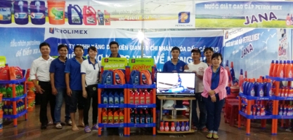 PKC tham gia phiên chợ hàng Việt về nông thôn