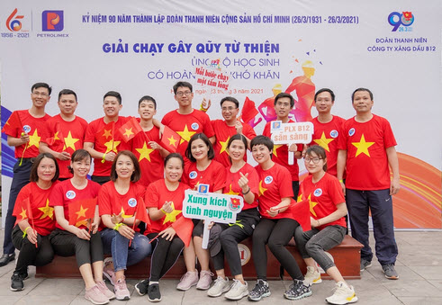 Tuổi trẻ Petrolimex Quảng Ninh đồng hành cùng học sinh nghèo vượt khó