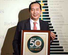 PLC nhận KNC “50 công ty niêm yết tốt nhất Việt Nam”