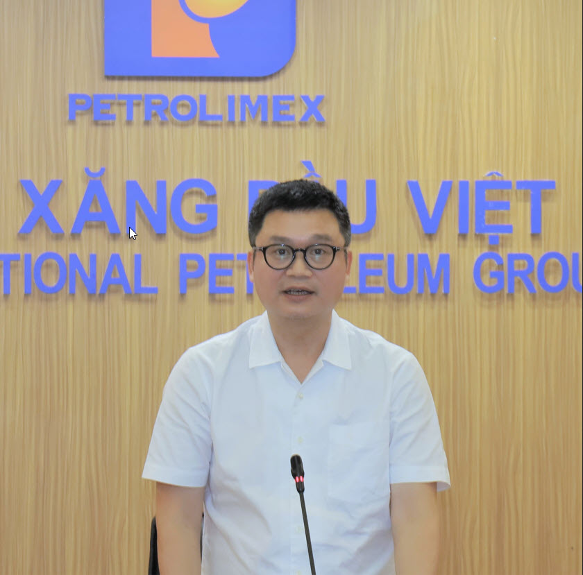 Petrolimex promotes digital transformation strategy among managers