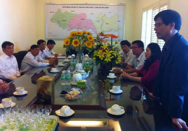 Phó bí thư Tỉnh ủy Khánh Hòa chúc tết đầu năm Cán bộ Công nhân viên Công ty xăng dầu Phú Khánh