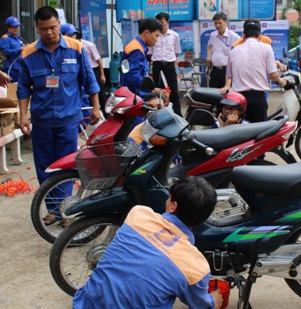 Nhân rộng ngày hội hàng hóa & dịch vụ Petrolimex tại Phú Thọ