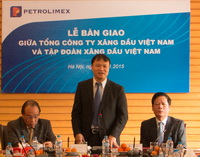 Lễ ký biên bản bàn giao vốn từ Tổng công ty Xăng dầu Việt Nam sang Tập đoàn Xăng dầu Việt Nam