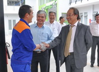 Chủ tịch Petrolimex Bùi Ngọc Bảo thăm, động viên CBCNV-NLĐ CHXD số 11 Petrolimex Sài Gòn
