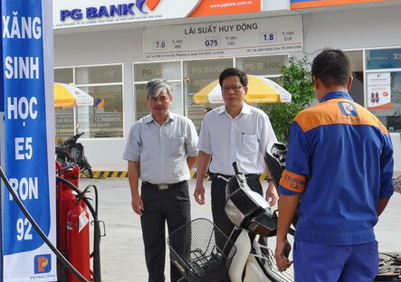 TGĐ Petrolimex Trần Văn Thịnh kiểm tra công tác triển khai xăng E5 RON 92 tại Petrolimex Sài Gòn