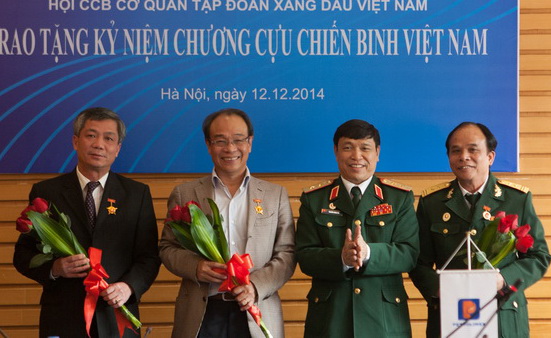 5 Lãnh đạo và 15 CCB Petrolimex đón nhận KNC CCB Việt Nam