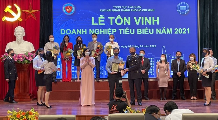 Petrolimex Sài Gòn vinh dự là "Doanh nghiệp xuất sắc - tiêu biểu năm 2021" của Thành phố