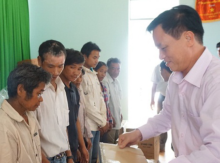 Petrolimex Khánh Hòa trao 10 nhà ĐĐK tặng các hộ chính sách xã Thành Sơn