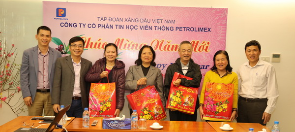 Piacom gặp mặt CBNV hưu trí đón Xuân Đinh Dậu