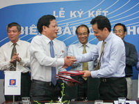 Tập đoàn Xăng dầu Việt Nam (Petrolimex) và Công ty Truyền hình cáp Saigontourist (SCTV) ký Biên bản ghi nhớ về truyền thông