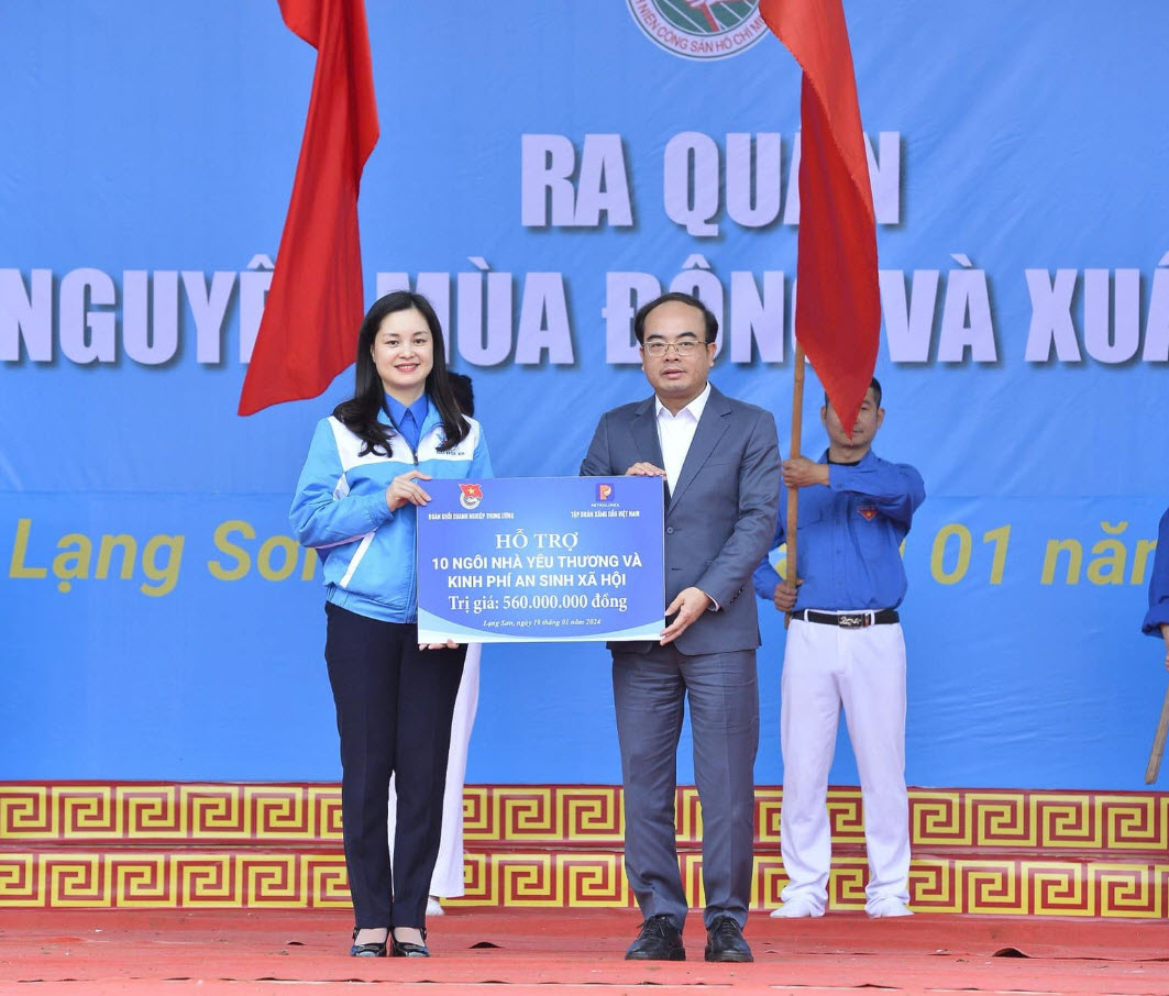 Petrolimex hỗ trợ 560 triệu đồng tại Lễ ra quân tình nguyện mùa đông và Xuân tình nguyện năm 2024 tại tỉnh Lạng Sơn