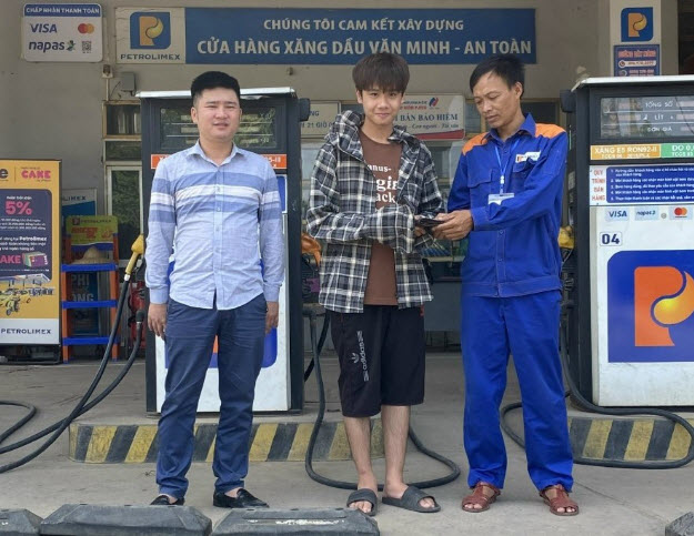 Anh Nguyễn Ngọc Sơn nhặt được tài sản, trả lại người đánh rơi tại CHXD 39