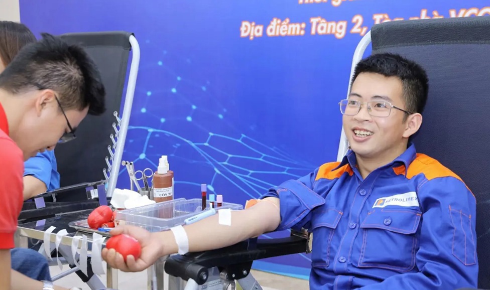Petrolimex promotes blood donation drive to celebrate 70th anniversary