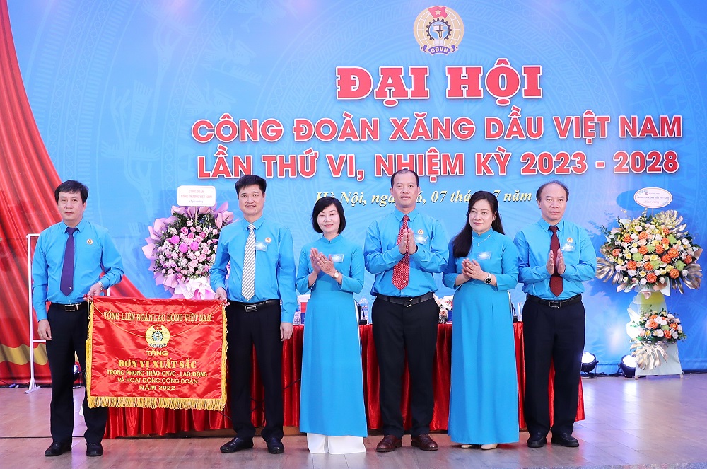 [Tin ảnh] Công đoàn Xăng dầu Việt Nam tổ chức thành công Đại hội lần thứ VI, nhiệm kỳ 2023 - 2028
