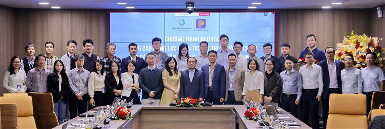 Petrolimex phối hợp cùng GEAPP tổ chức Chương trình đào tạo nâng cao năng lực “Phân tích kỹ thuật và tài chính cho các dự án Năng lượng tái tại của Petrolimex”