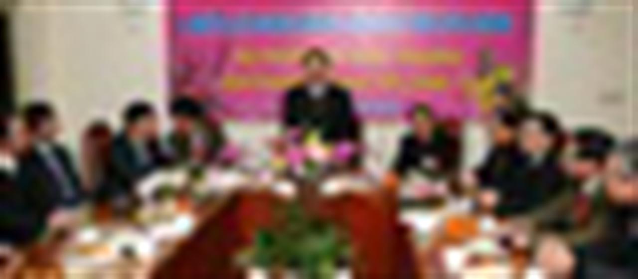 Bộ trưởng Bộ Công Thương Vũ Huy Hoàng thăm và chúc Tết Công ty Xăng dầu Hà Sơn Bình