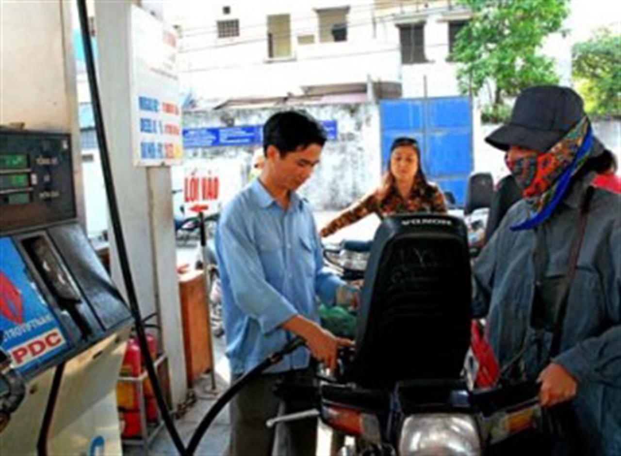 Liên Bộ Tài chính- Công Thương: Chưa cho phép tăng giá xăng dầu