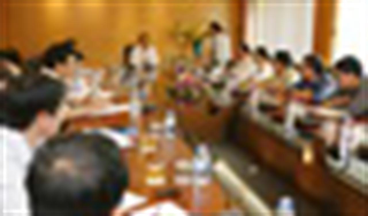 Đảng uỷ Khối Doanh nghiệp Trung ương làm việc với Đảng uỷ Tổng công ty Xăng dầu Việt Nam về kết quả công tác Quý I và định hướng hoạt động trọng tâm năm 2011