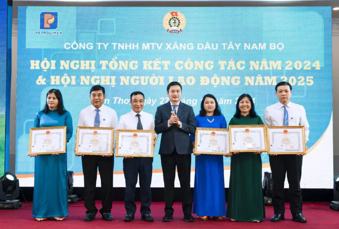 Công ty Xăng dầu Tây Nam Bộ thực hiện thắng lợi các nhiệm vụ kế hoạch năm 2024