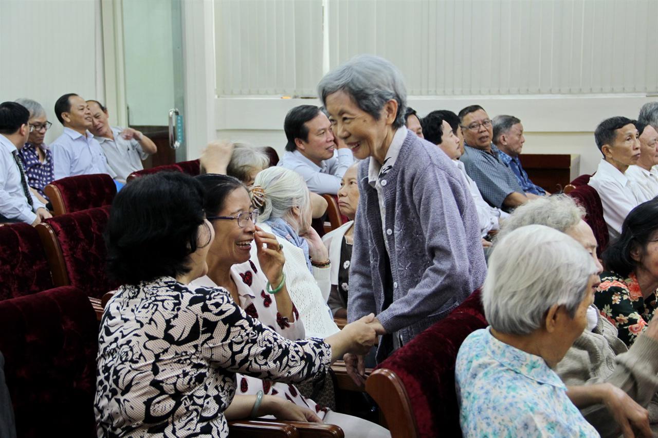 Mùa Xuân đầu tiên