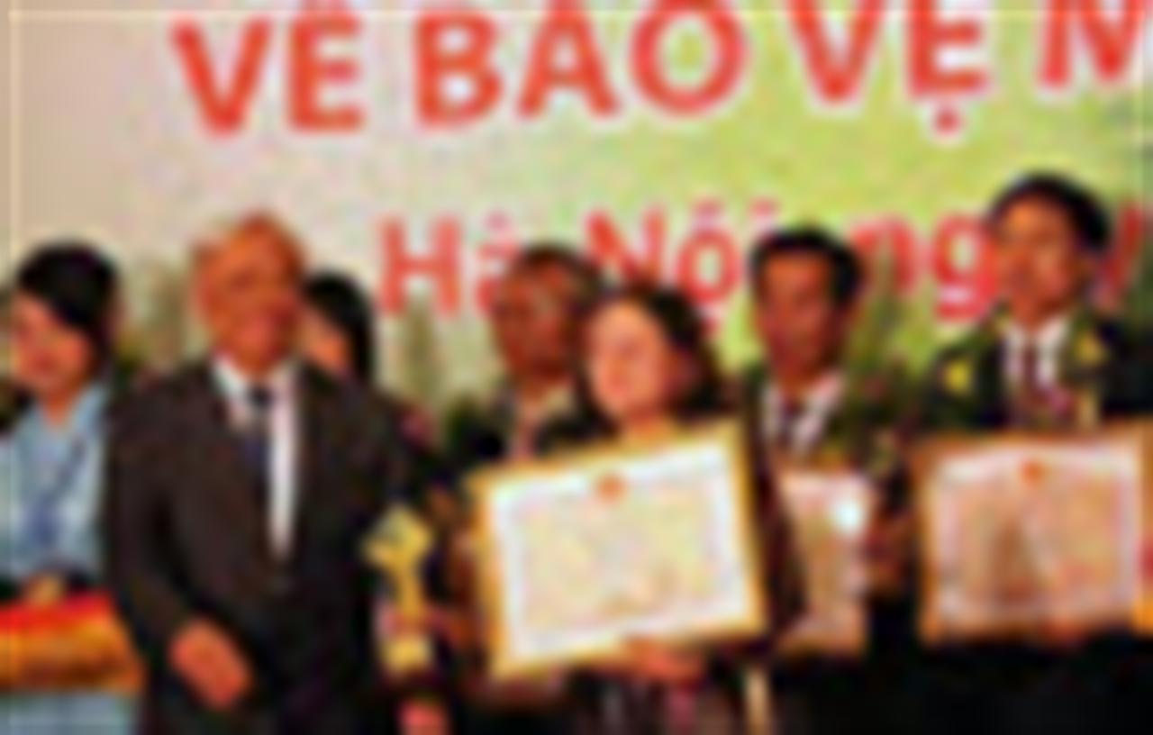 Petrolimex Saigon được tặng thưởng cúp vàng về bảo vệ môi trường năm 2010