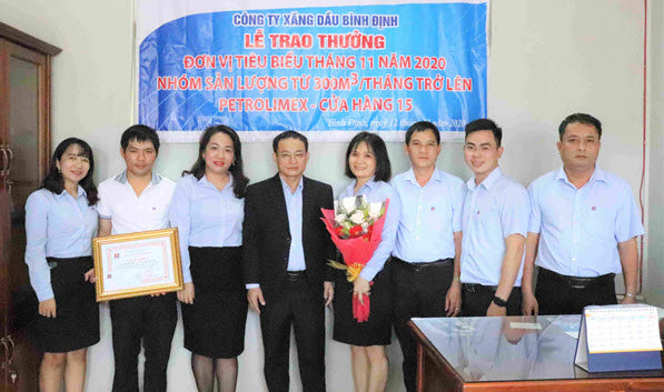 Vinh danh các CHXD dẫn đầu thi đua tháng 11/2020