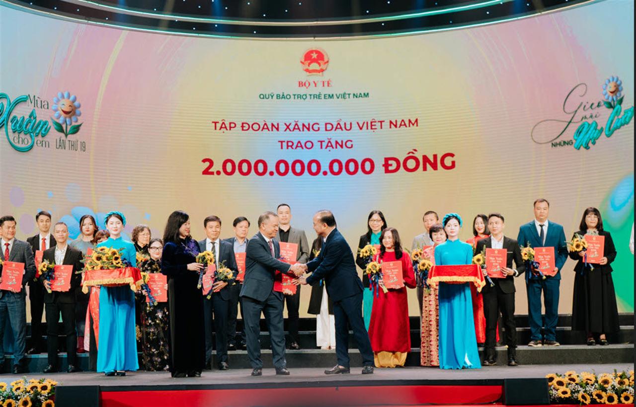 Petrolimex trao 2 tỷ đồng ủng hộ tại chương trình “Mùa xuân cho em” lần thứ 19