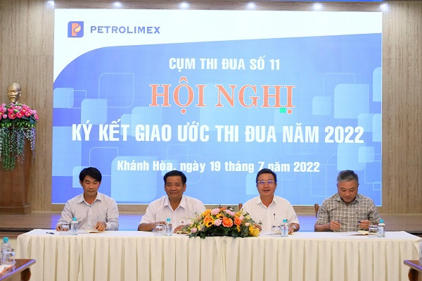 Cụm thi đua số 11 Petrolimex ký giao ước thi đua năm 2022