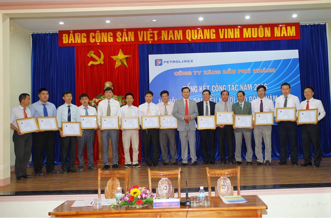 Tổng kết năm 2016 và Hội nghị người lao động năm 2017