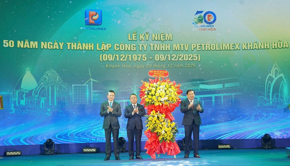 Công ty TNHH MTV Petrolimex Khánh Hòa tổ chức Lễ kỷ niệm 50 năm Ngày thành lập