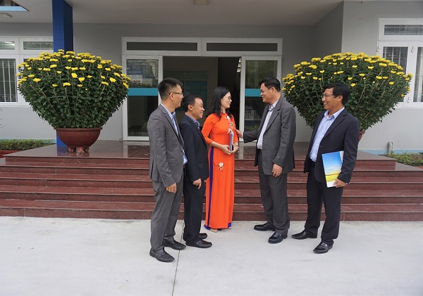 Bí thư Tỉnh ủy Phú Yên thăm và chúc Tết CNXD Phú Yên