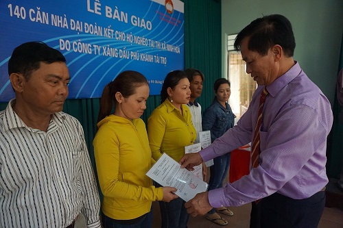 Trao 140 căn nhà ĐĐK  tặng người nghèo Ninh Hòa