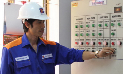 Thực hành tin ảnh tại Kho xăng dầu Vĩnh Nguyên