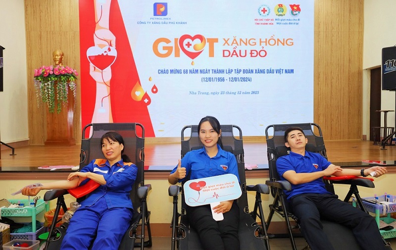 “Giọt Xăng hồng – Giọt Dầu đỏ” Petrolimex Khánh Hòa