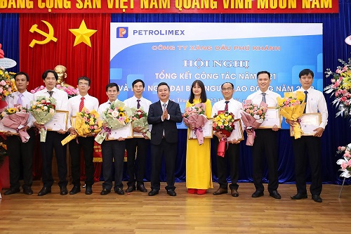 Tổng kết công tác năm 2021 và Hội nghị Đại biểu Người lao động năm 2022