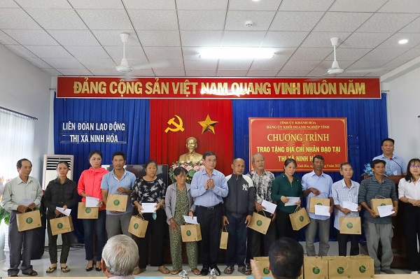 Mỗi tổ chức, mỗi cá nhân gắn với một địa chỉ nhân đạo