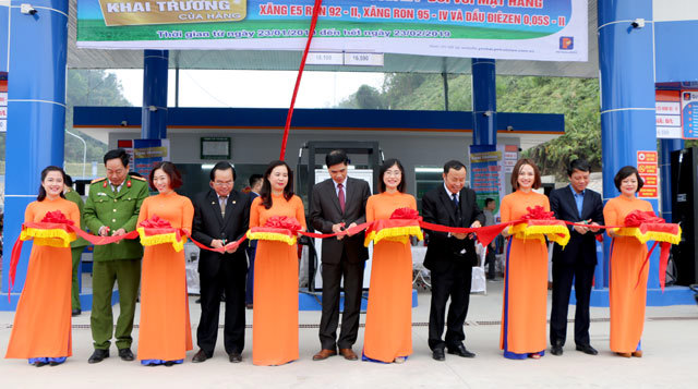 Khai trương Cửa hàng xăng dầu số 33 - Phường Yên Ninh - Thành phố Yên Bái