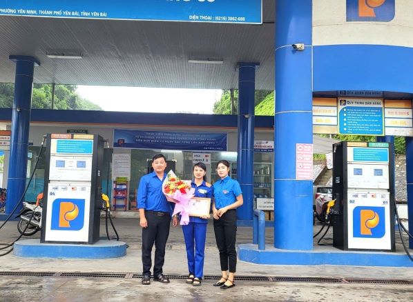 Đoàn thanh niên xung kích trong thực hiện nhiệm vụ chính trị của doanh nghiệp