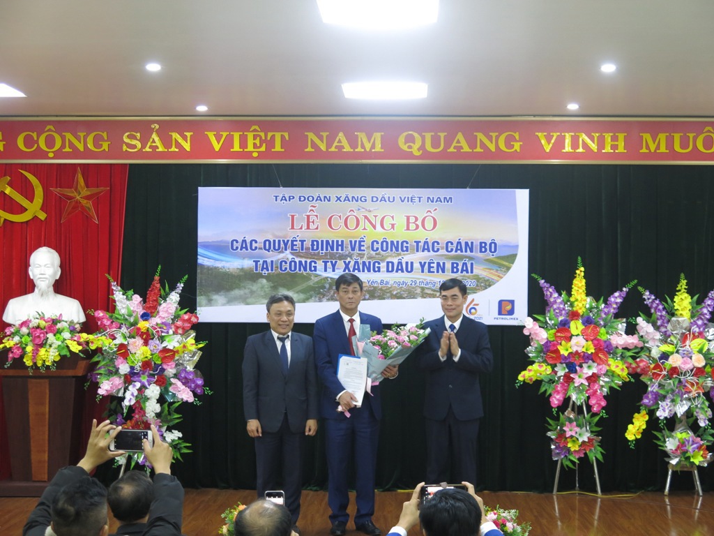 Công bố quyết định bổ nhiệm Chủ tịch và Kế toán trưởng Petrolimex Yên Bái