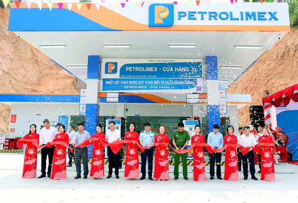 Khánh thành Petrolimex- Cửa hàng 31