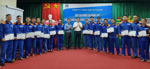 Nâng cao năng lực phục vụ cho đội ngũ nhân viên Petrolimex