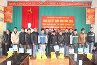 Tặng 19 tấn gạo nhân dịp Tết Nguyên đán Bính Thân 2016