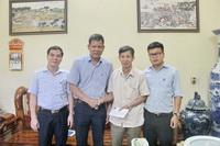 Thăm hỏi, tặng quà các gia đình chính sách, thương binh, bệnh binh