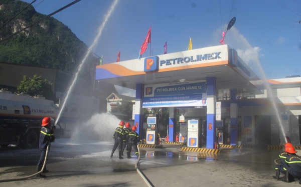 Huấn luyện nghiệp vụ PCCC&CNCH năm 2024