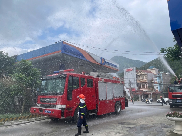 Huấn luyện nghiệp vụ PCCC&CNCH năm 2025