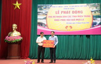 Ủng hộ đồng bào Miền Trung 100 triệu đồng khắc phục hậu quả do mưa lũ