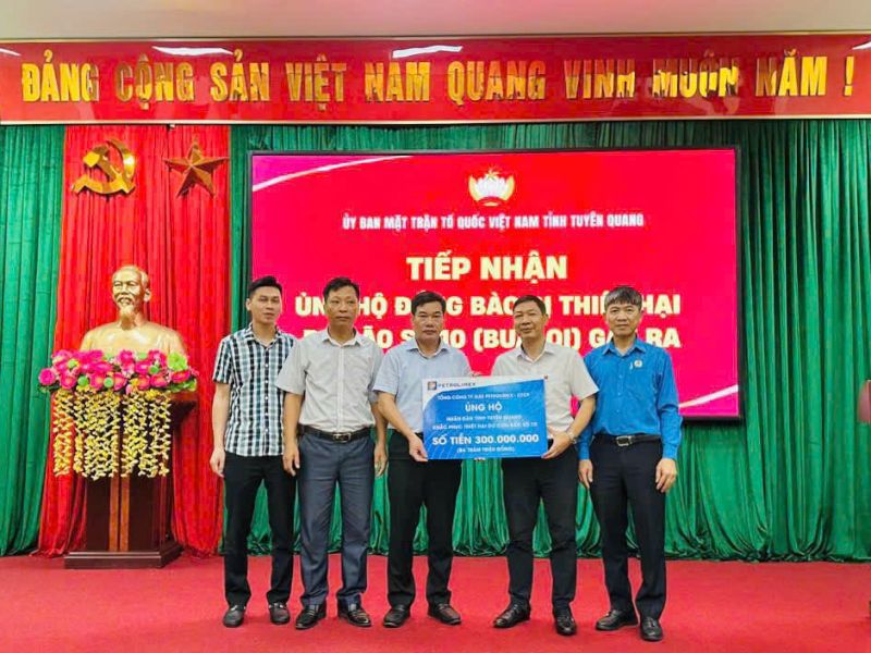 Tổng công ty Gas Petrolimex hỗ trợ tỉnh Ninh Bình, Tuyên Quang khắc phục hậu quả sau cơn bão số 10