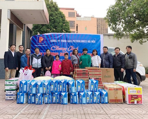 Đoàn Thanh niên PGC Hà Nội tổ chức nhiều hoạt động gây quỹ từ thiện "Yêu thương sưởi ấm trái tim"