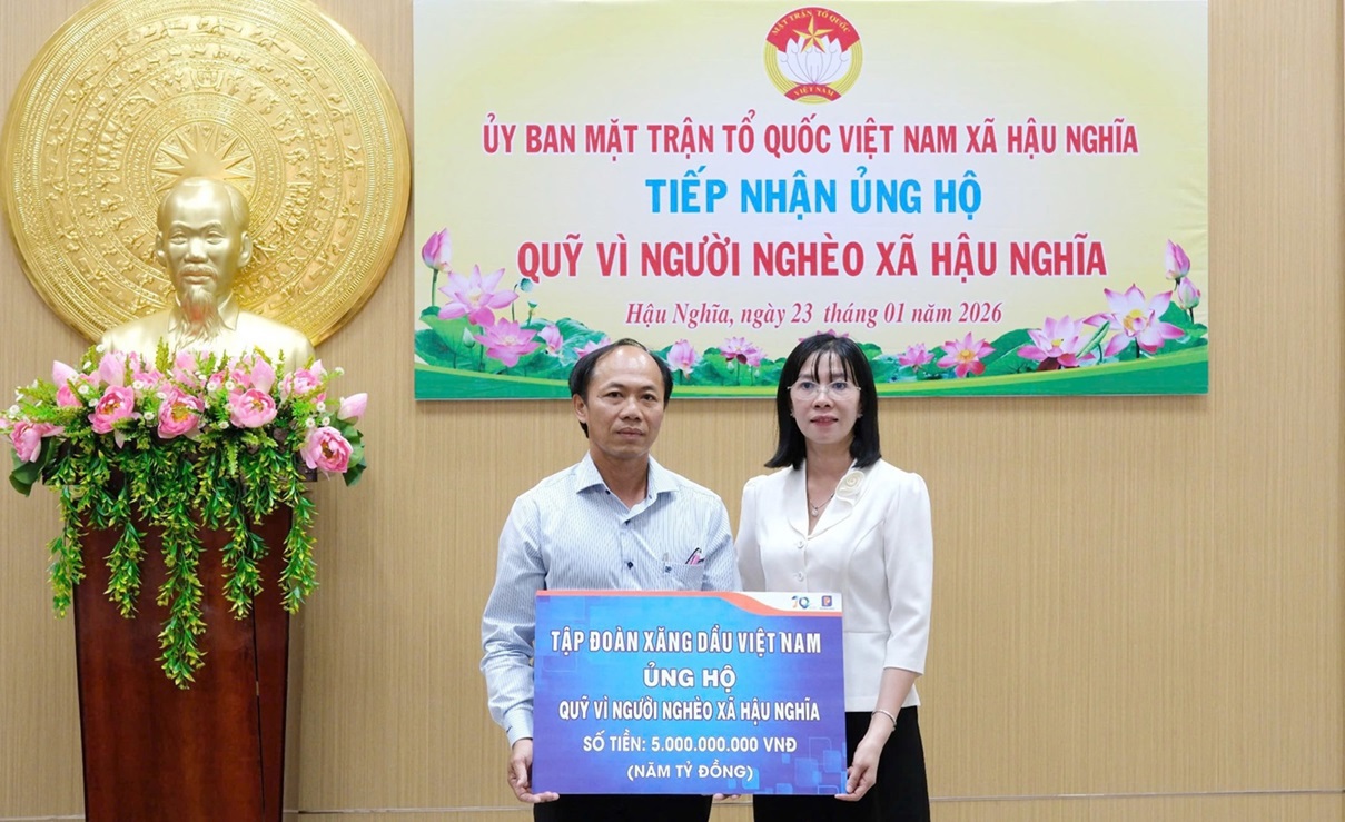 Petrolimex ủng hộ 5 tỷ đồng cho quỹ "Vì người nghèo" xã Hậu Nghĩa, tỉnh Tây Ninh