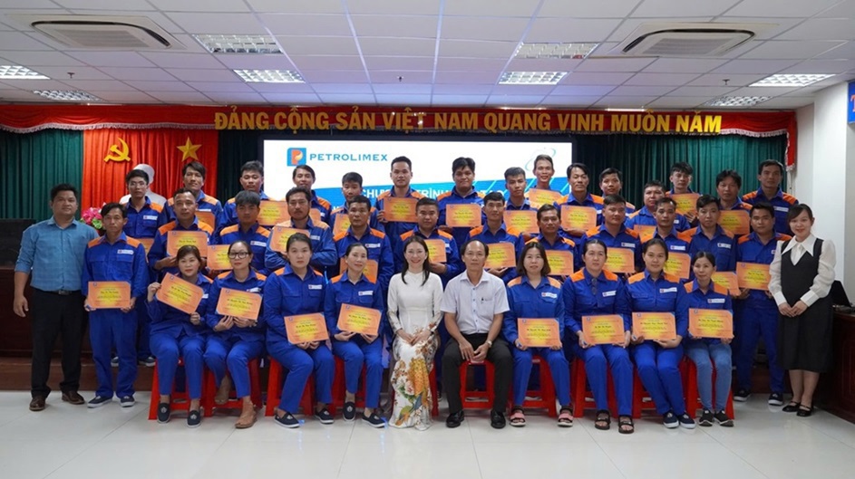Petrolimex Long An đào tạo chương trình Nhân viên bán hàng Petrolimex
